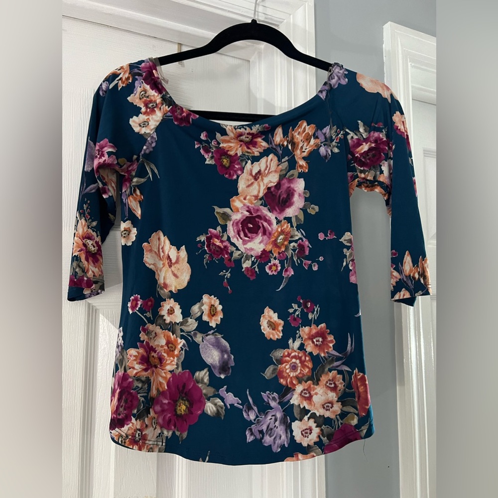 Going out, meeting blouse